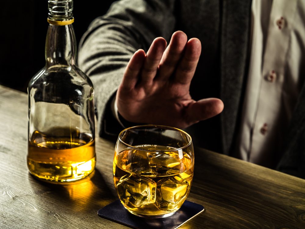 does heavy drinking cause prostate problems